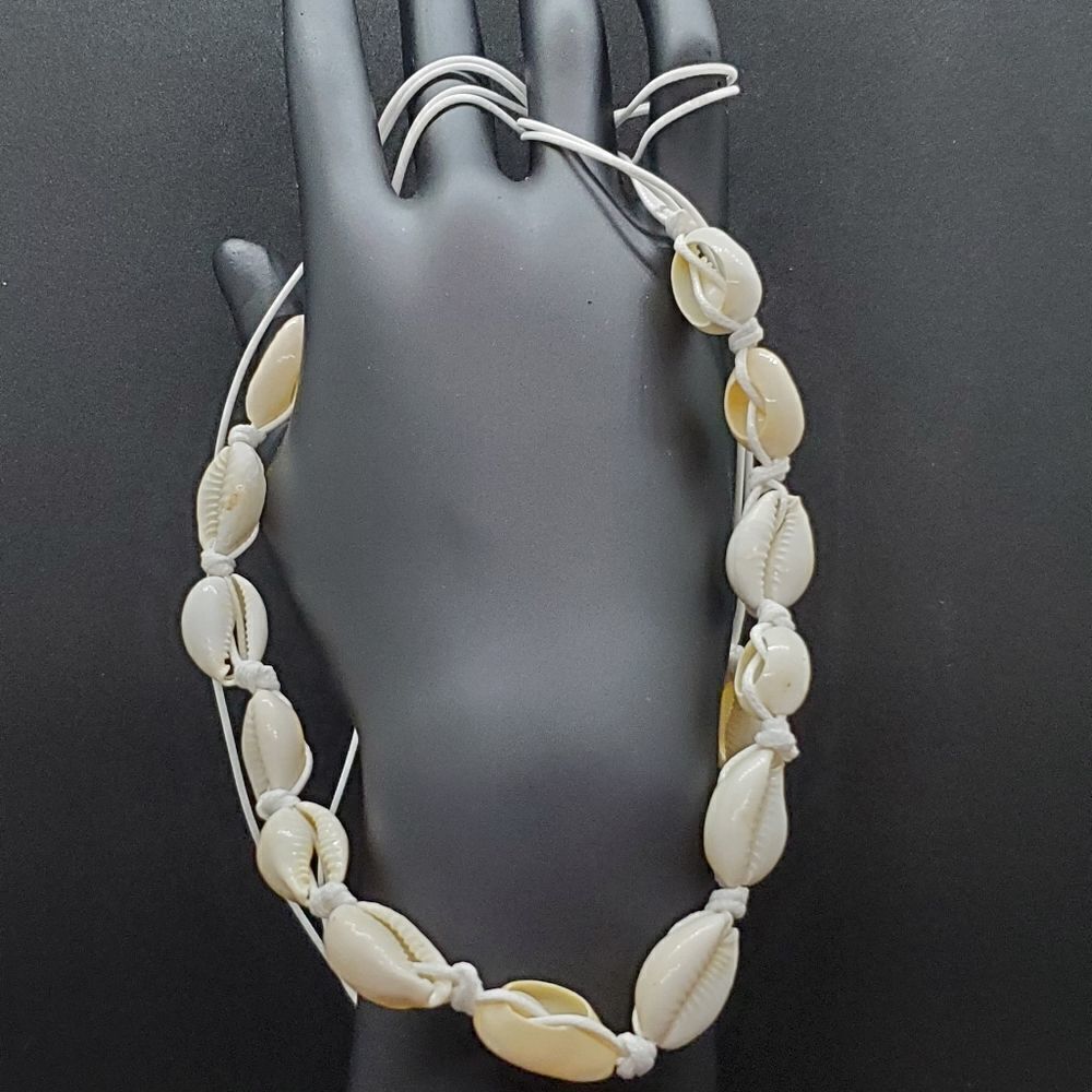 Shell Necklace‎ - Picture 3 of 8
